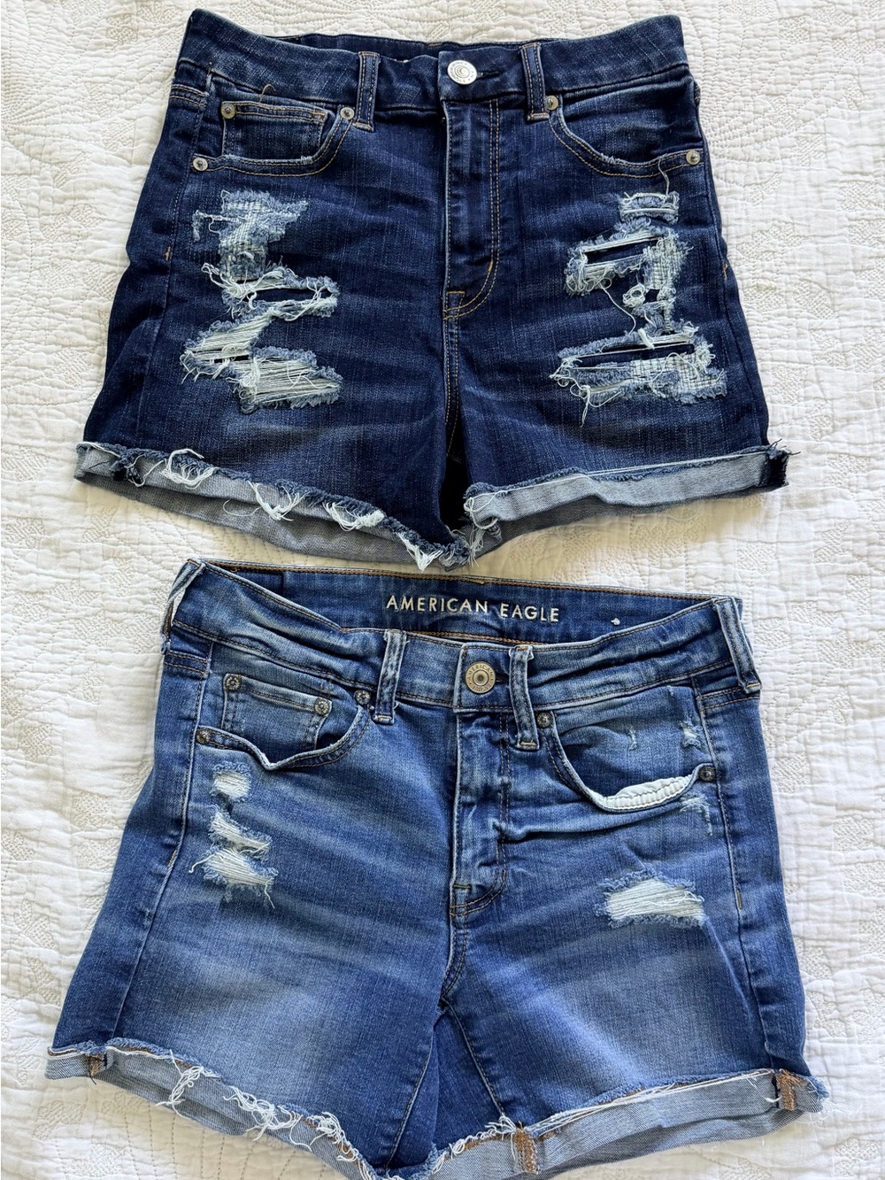 American Eagle Outfitters Distressed Dark Wash and Medium Wash Denim Shorts SZ4
